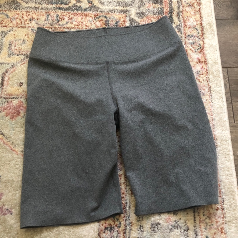 NWOT Uniqlo Airism Bike Shorts